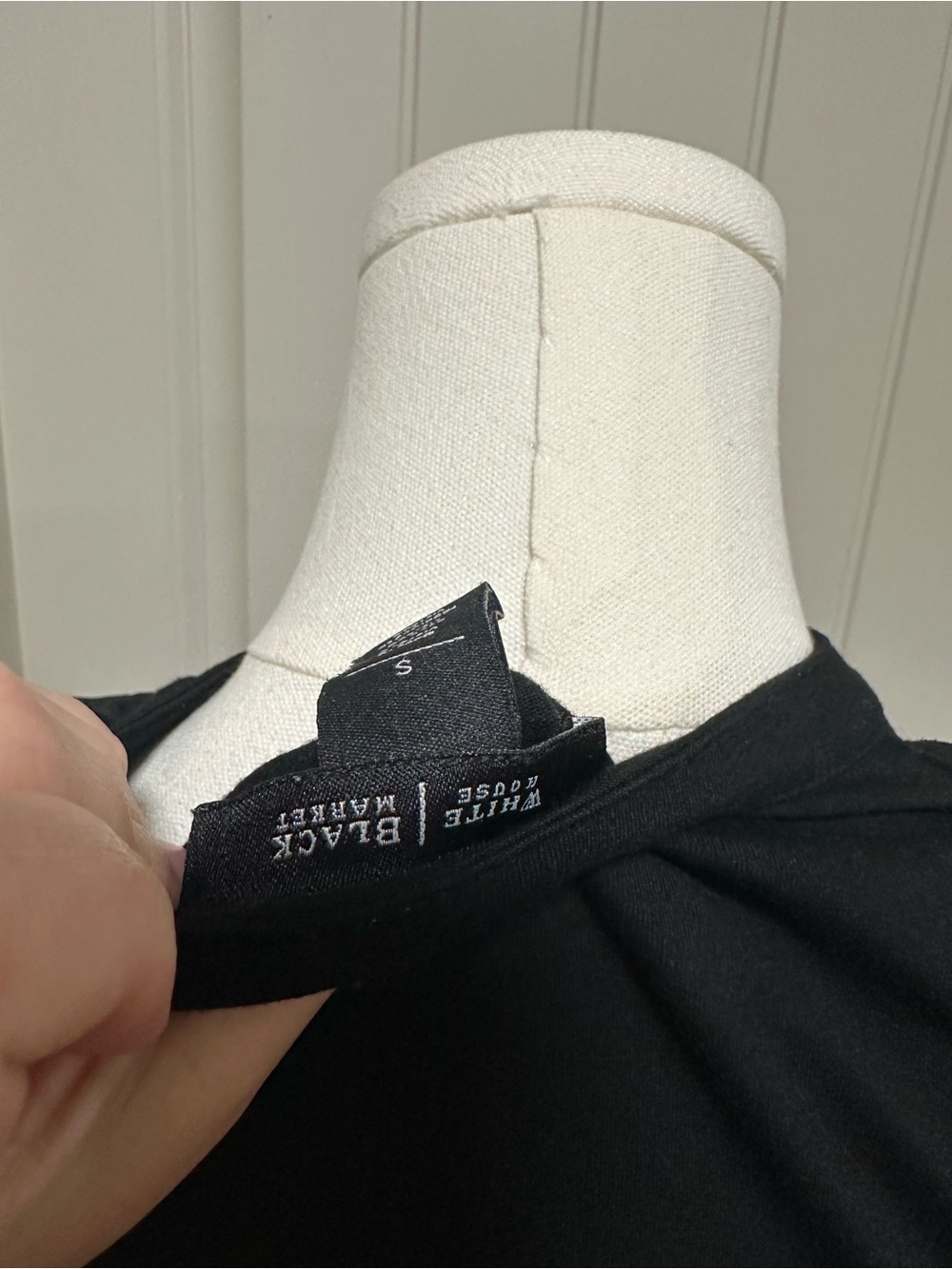 White House Black Market Black Sleeveless Top - Picture 5 of 5